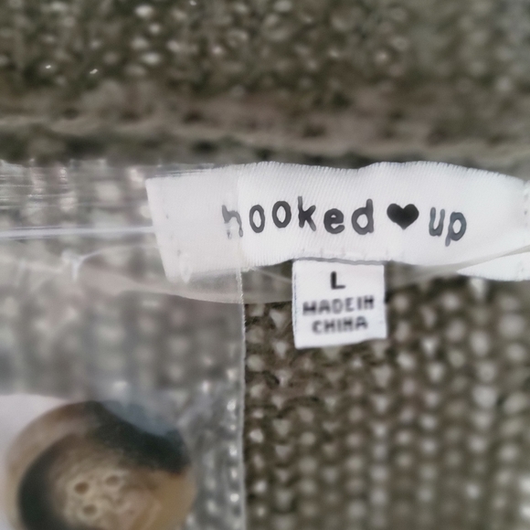 NWT HOOKED UP Olive Green Cardigan - Picture 3 of 10